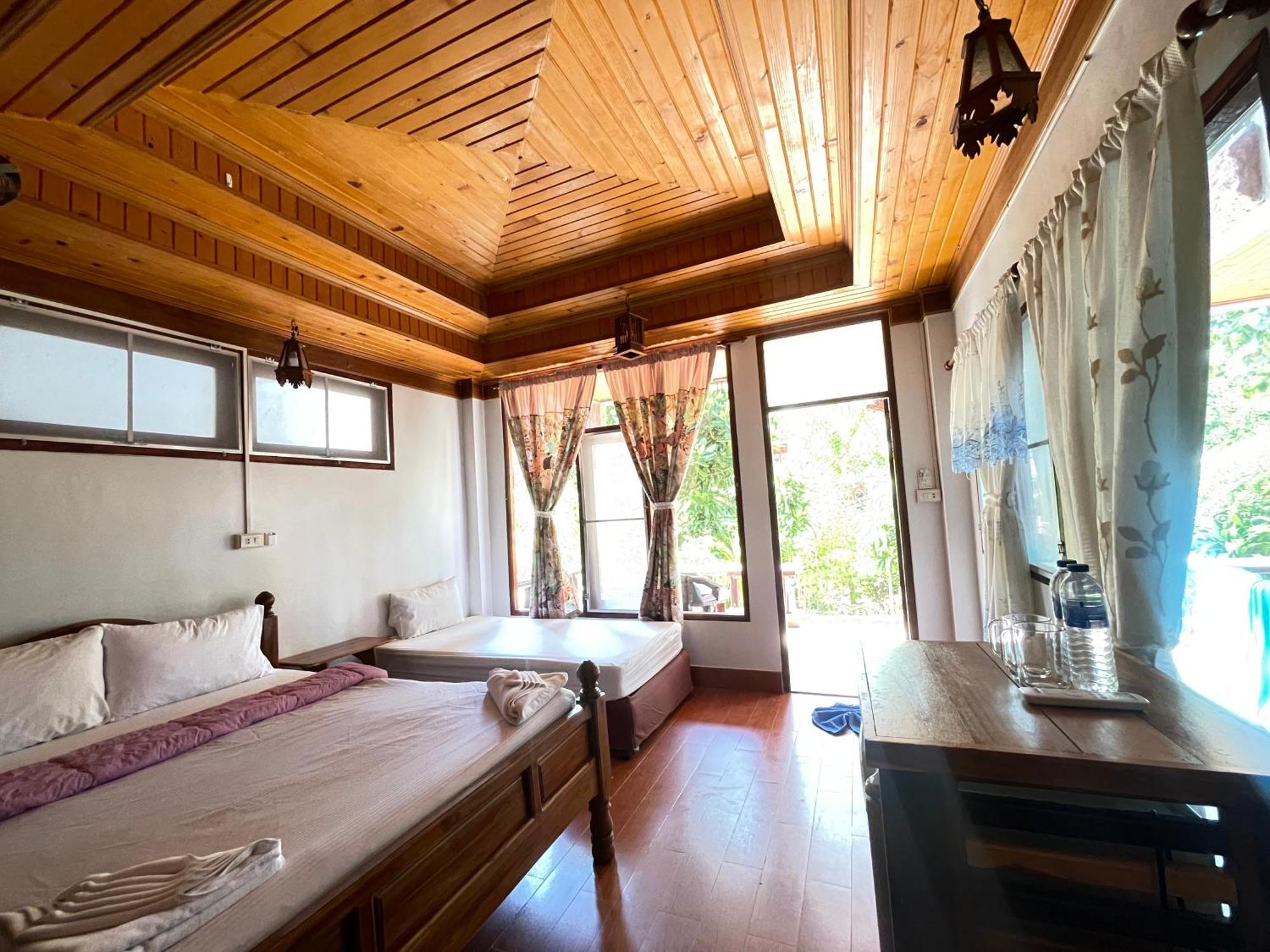 Big Fish Resort Koh Tao Exterior photo