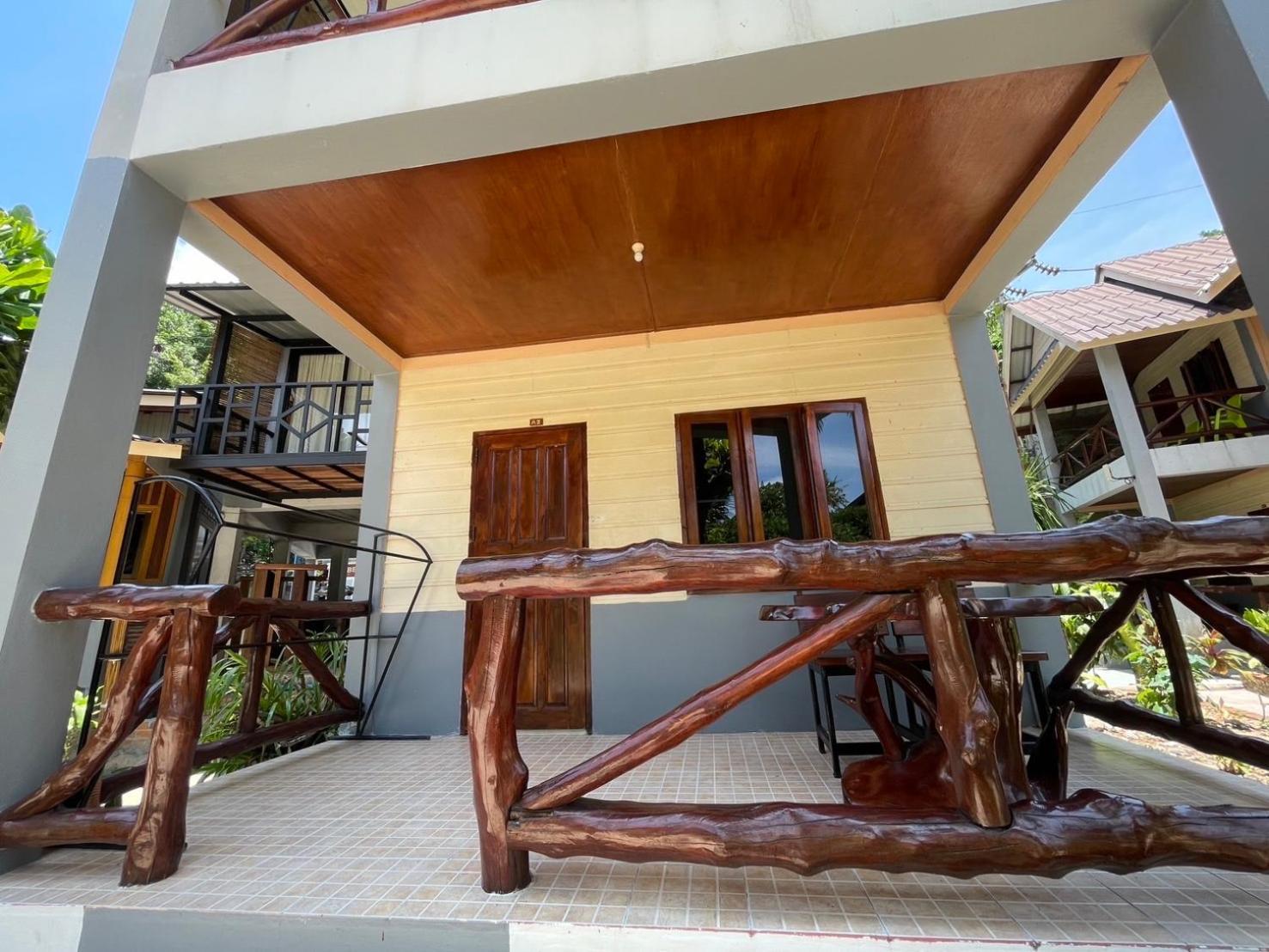 Big Fish Resort Koh Tao Exterior photo